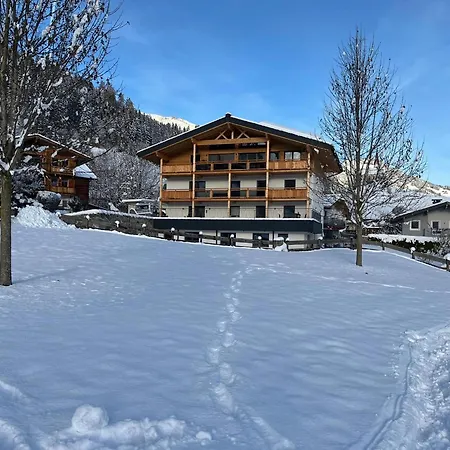 Thunhaus With Ski-storage
